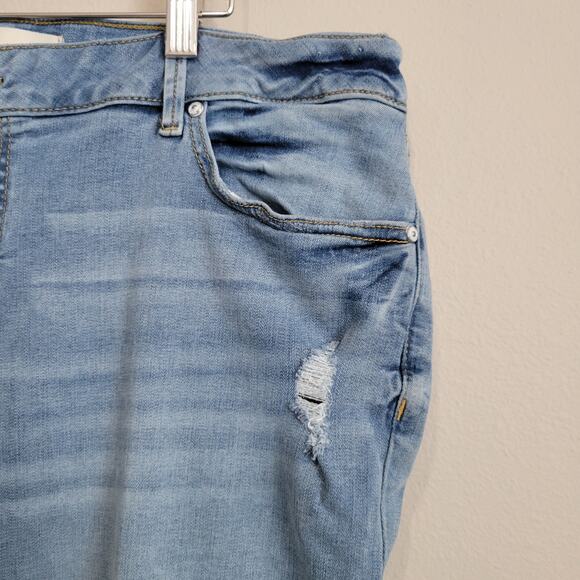 Slink Plus Size Curvy Light Wash Boyfriend Cut Mid Rise Jeans Size 16 - Picture 12 of 15